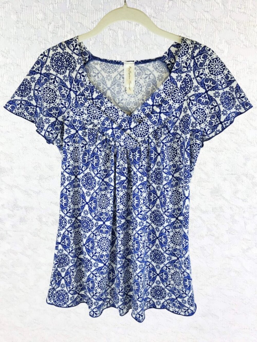 PerSeption Concept Blue & White Medallion Blouse Double V-Neck Cap Sleeves Sz S